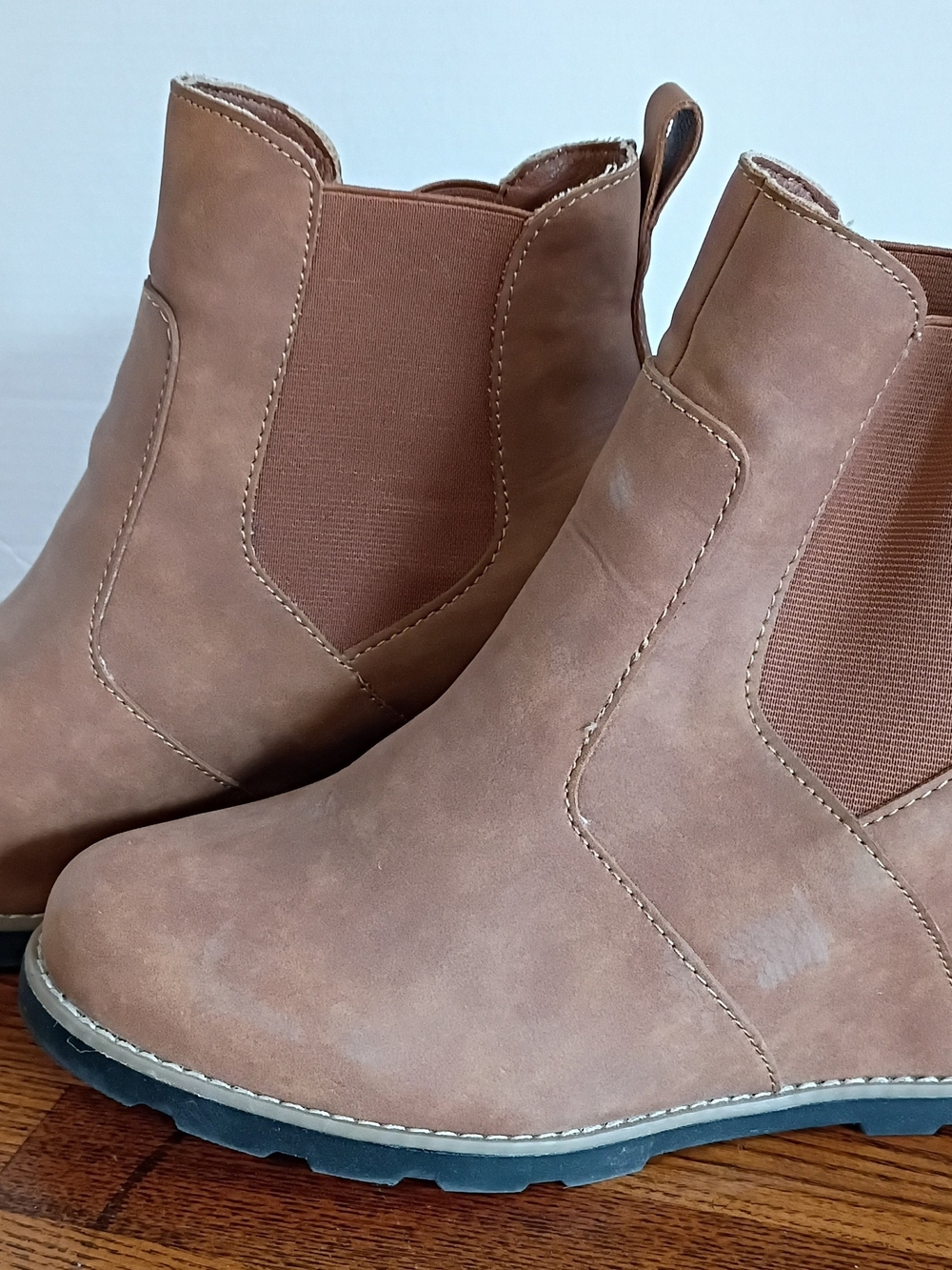Universal Thread Brown Chelsea Ankle Boots